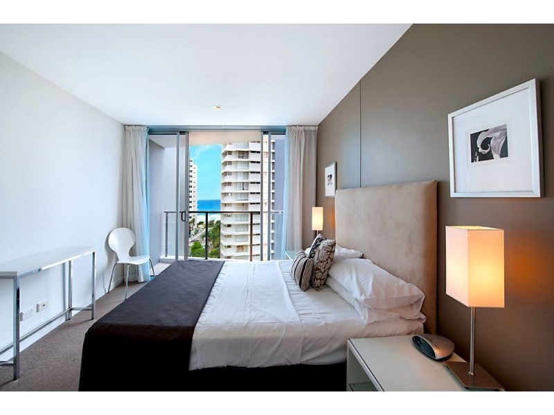 18 Enderley Avenue, Surfers Paradise QLD 4217