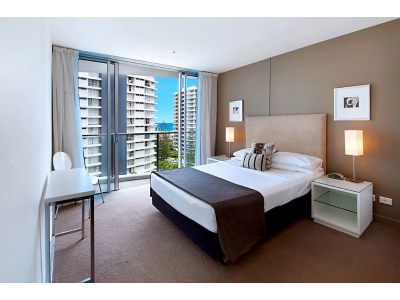 18 Enderley Avenue, Surfers Paradise QLD 4217