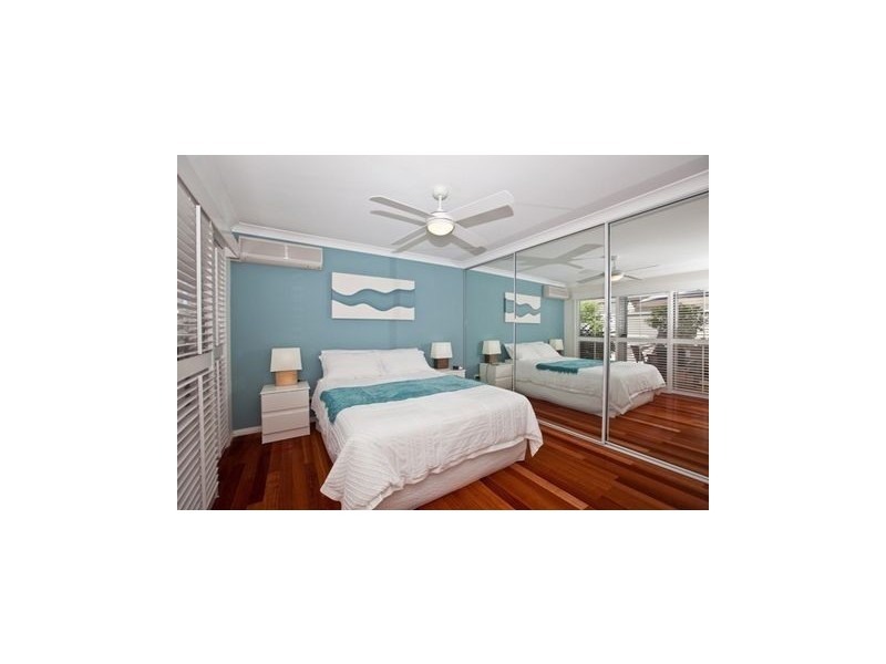 13/10 Rosewood Avenue, Broadbeach QLD 4218