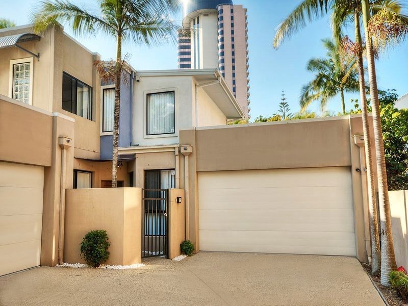 31 Second Ave, Broadbeach QLD 4218