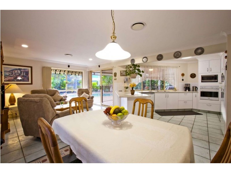 81 Coronet Crescent, Burleigh Waters QLD 4220