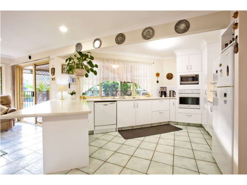 81 Coronet Crescent, Burleigh Waters QLD 4220