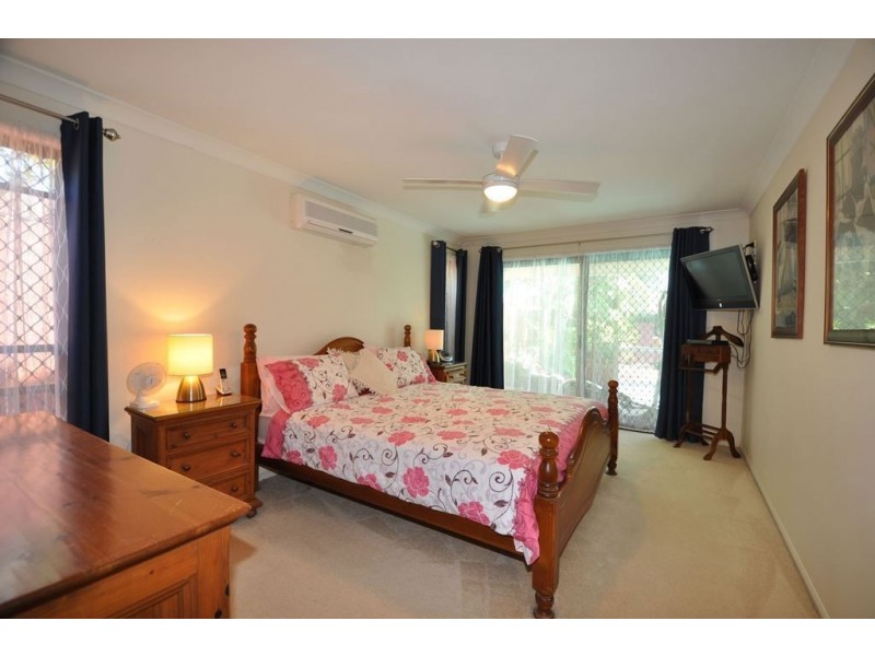 5 Mediterranean Drive, Benowa QLD 4217