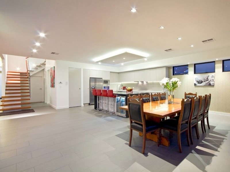 66 O’Grady Drive, Paradise Point QLD 4216