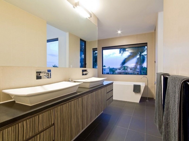 66 O’Grady Drive, Paradise Point QLD 4216