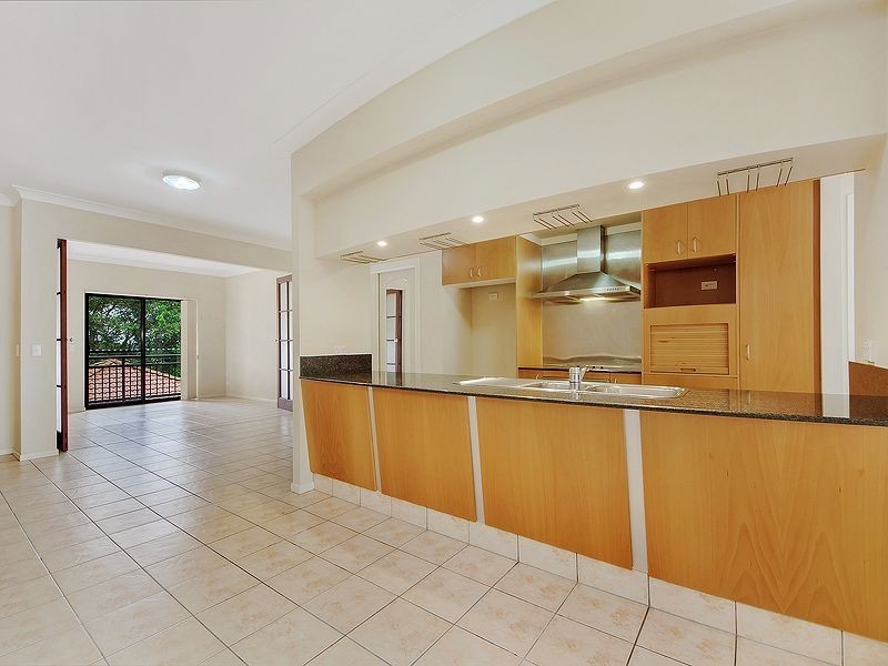 109/85 Palm Meadows Drive, Carrara QLD 4211