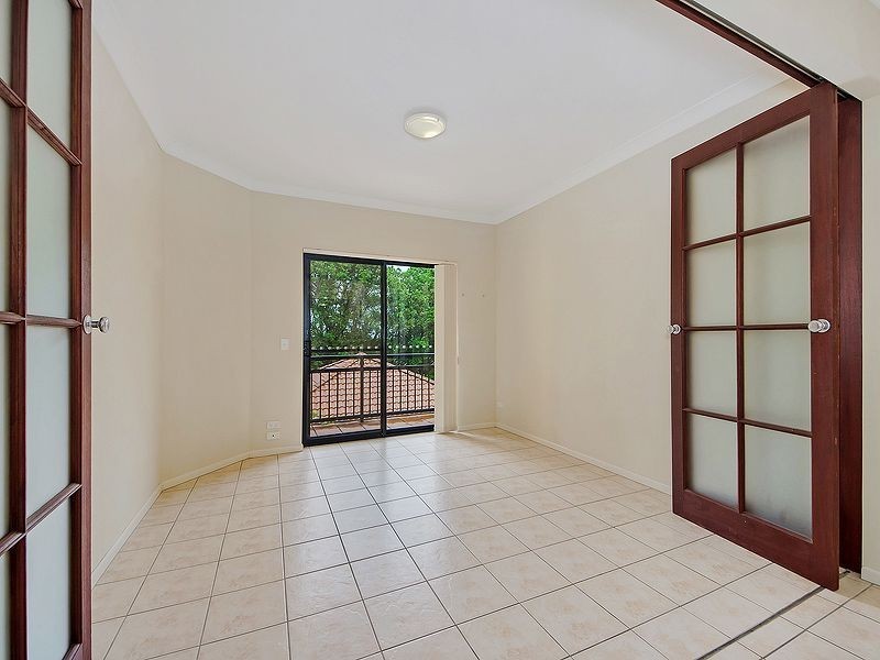109/85 Palm Meadows Drive, Carrara QLD 4211