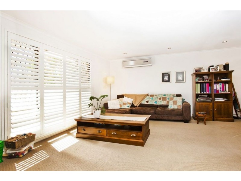 20 Waitomo Street, Broadbeach Waters QLD 4218