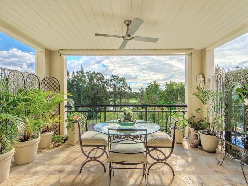 1101/1 The Cove Crescent, Carrara QLD 4211