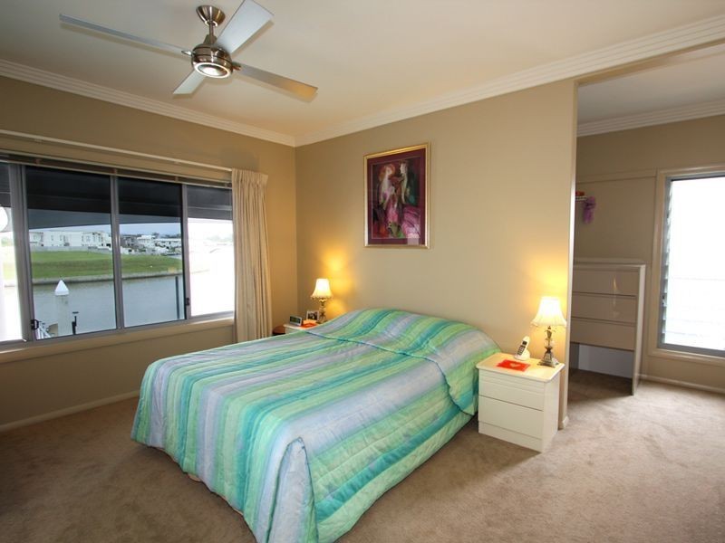 26 East Quay Drive, Biggera Waters QLD 4216