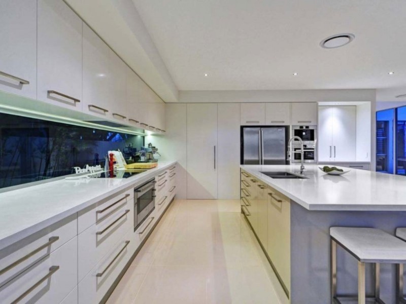 99 The Sovereign Mile, Sovereign Islands QLD 4216