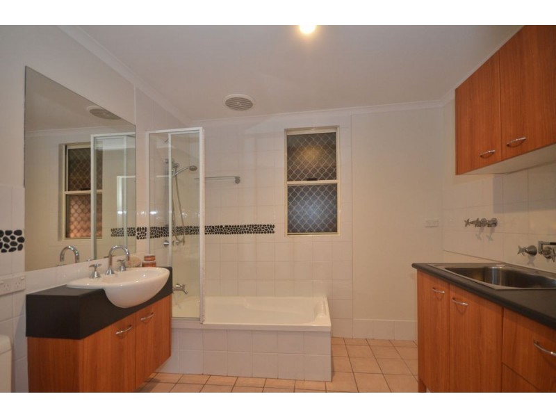 80 Ocean Pde, Burleigh Heads QLD 4220