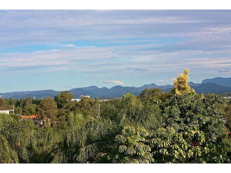 34 Maralinga Drive, Ashmore QLD 4214