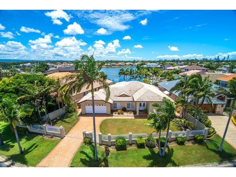47 Montevideo Drive, Clear Island Waters QLD 4226
