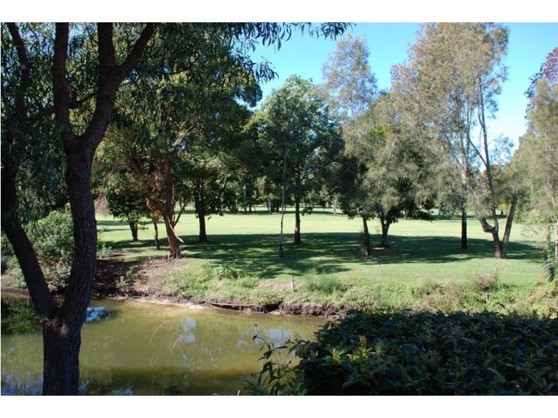 8/125 Santa Cruz Boulevard, Clear Island Waters QLD 4226