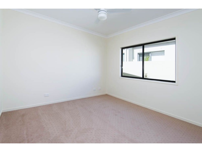 2/22 Compass Drive, Biggera Waters QLD 4216