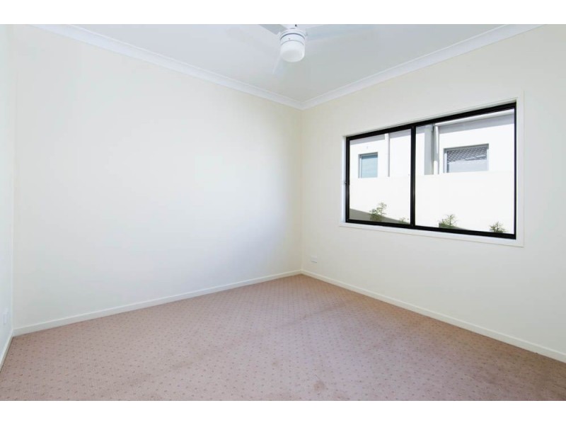 2/22 Compass Drive, Biggera Waters QLD 4216