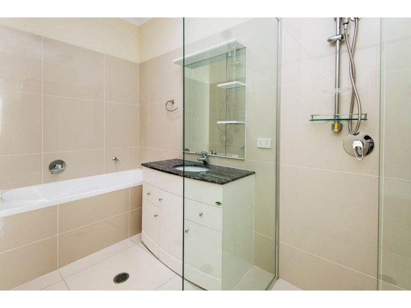 2/22 Compass Drive, Biggera Waters QLD 4216