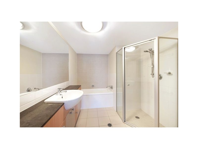 21 Cypress Avenue, Surfers Paradise QLD 4217