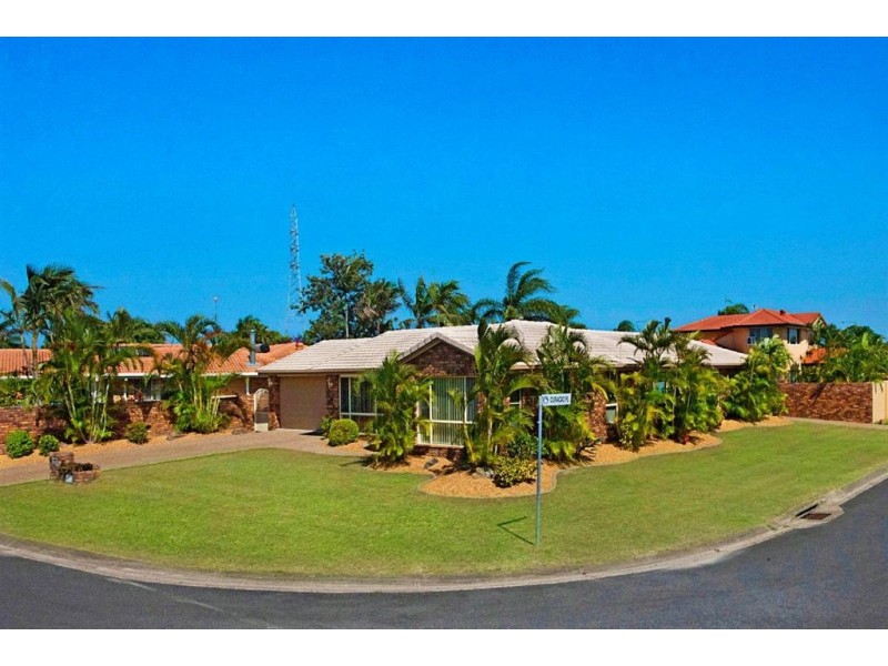 5 Bon Aire Court, Clear Island Waters QLD 4226