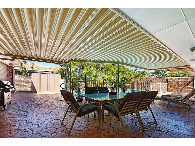 5 Bon Aire Court, Clear Island Waters QLD 4226