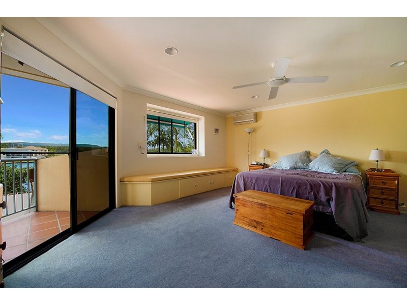 125 Santa Cruz Boulevard, Clear Island Waters QLD 4226