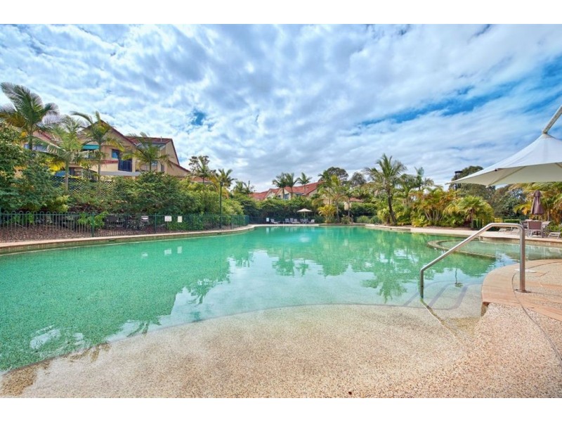 125 Santa Cruz Boulevard, Clear Island Waters QLD 4226