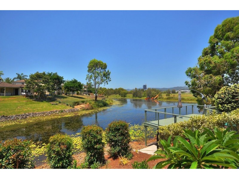64 Peach Drive, Robina QLD 4226