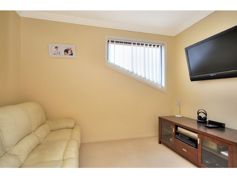 64 Peach Drive, Robina QLD 4226