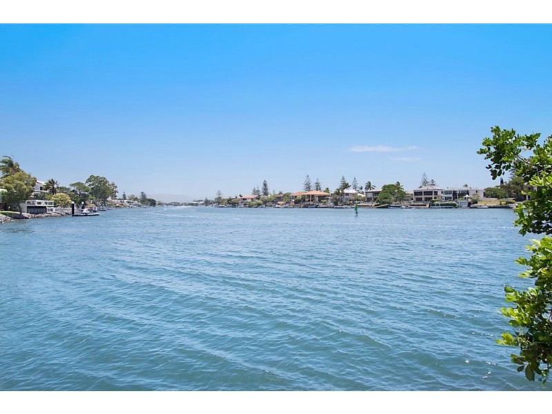 19 Cannes Avenue, Surfers Paradise QLD 4217