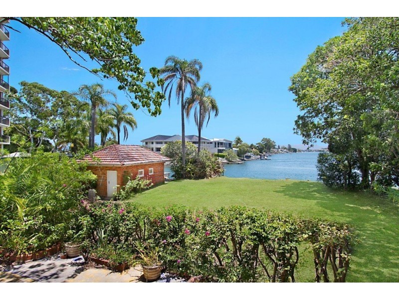 19 Cannes Avenue, Surfers Paradise QLD 4217