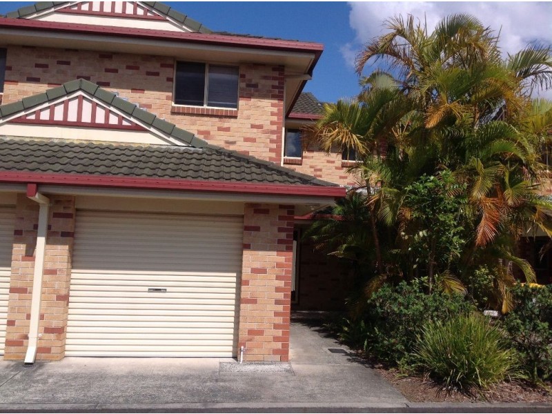 7/2 Brown Street, Labrador QLD 4215