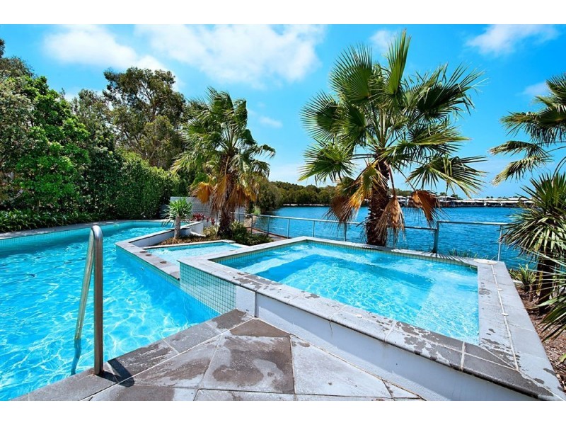 43/181 Lae Drive, Coombabah QLD 4216