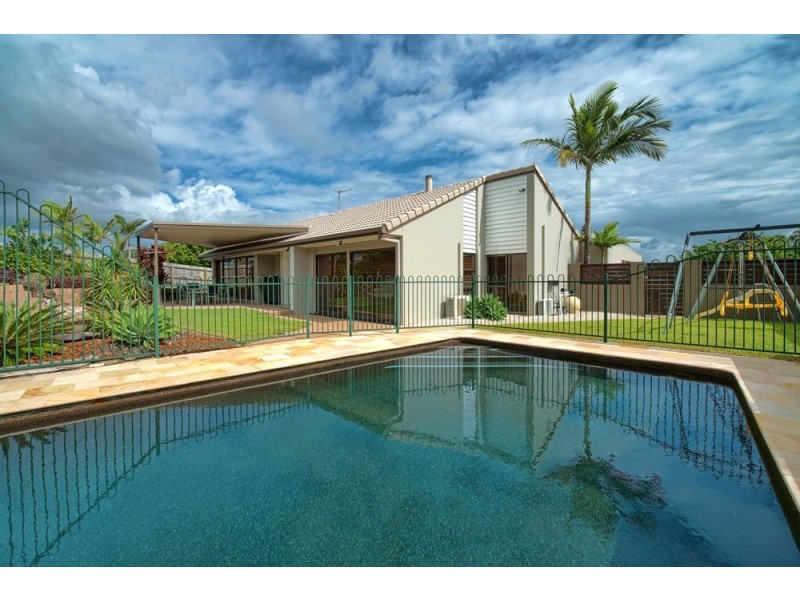 1 Dearne Place, Carrara QLD 4211