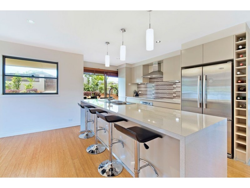 1 Dearne Place, Carrara QLD 4211