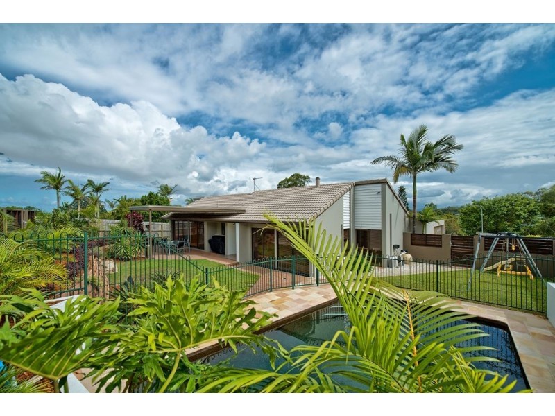 1 Dearne Place, Carrara QLD 4211