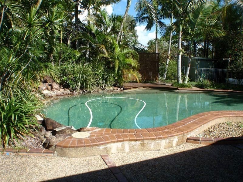 45 Rawlinna Drive, Mermaid Waters QLD 4218