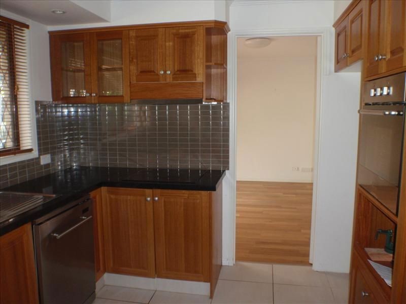 45 Rawlinna Drive, Mermaid Waters QLD 4218