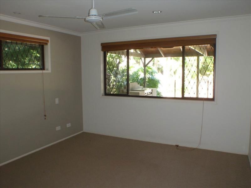 45 Rawlinna Drive, Mermaid Waters QLD 4218