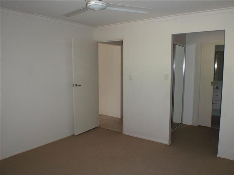45 Rawlinna Drive, Mermaid Waters QLD 4218