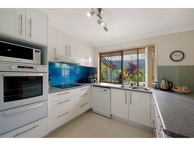 23 Port Jackson Boulevard, Clear Island Waters QLD 4226