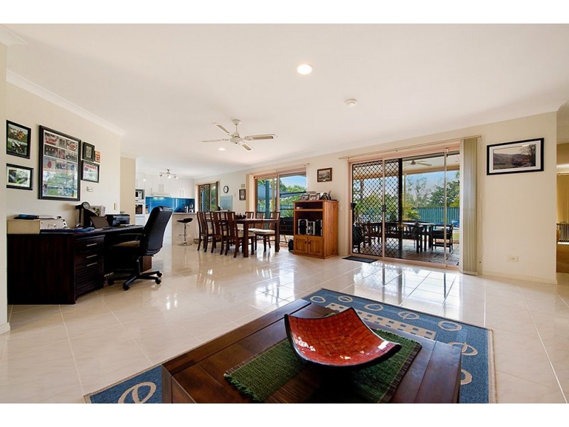 23 Port Jackson Boulevard, Clear Island Waters QLD 4226