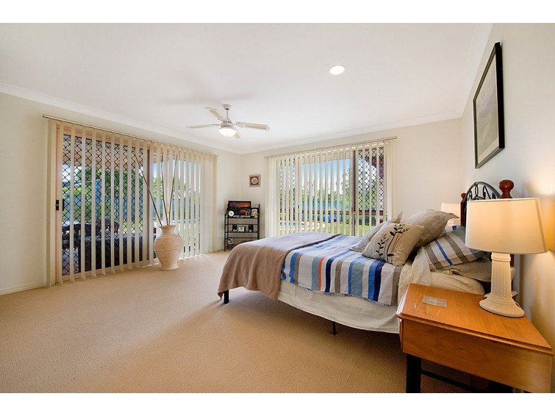 23 Port Jackson Boulevard, Clear Island Waters QLD 4226