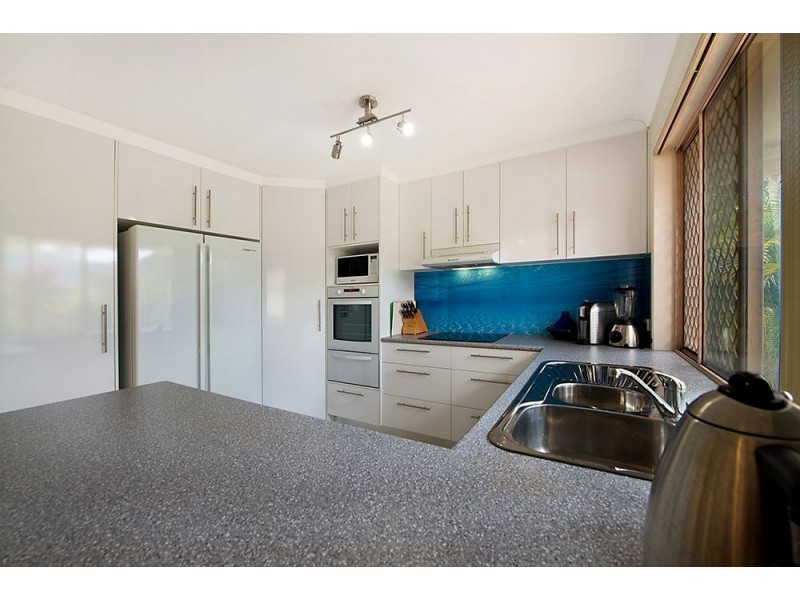 23 Port Jackson Boulevard, Clear Island Waters QLD 4226