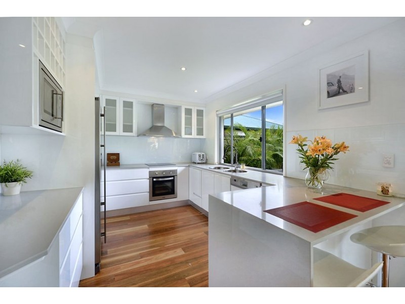 20 Mentone Avenue, Bundall QLD 4217