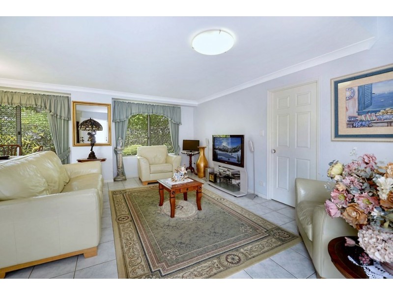 2/4-6 Clinton Street, Labrador QLD 4215