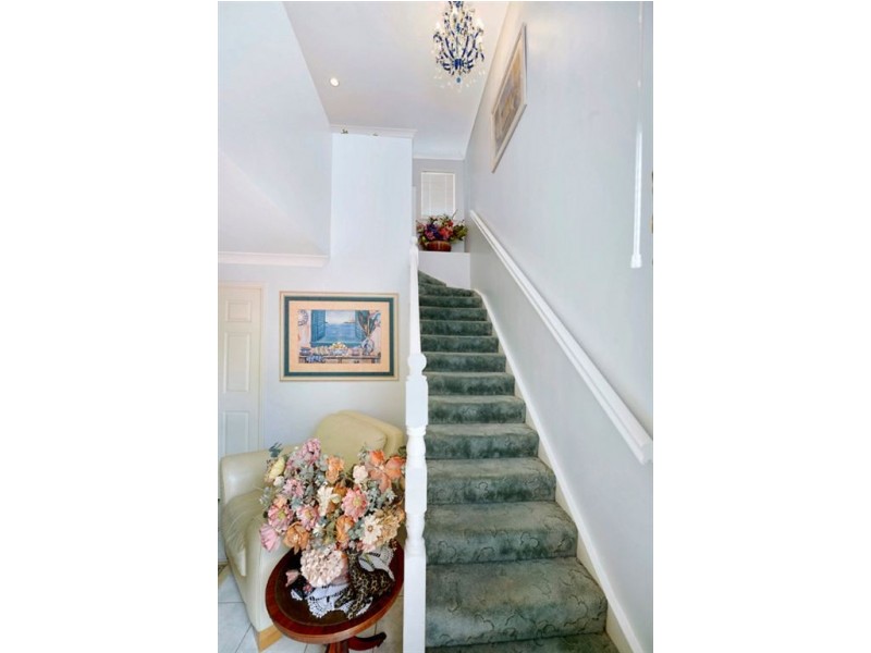 2/4-6 Clinton Street, Labrador QLD 4215