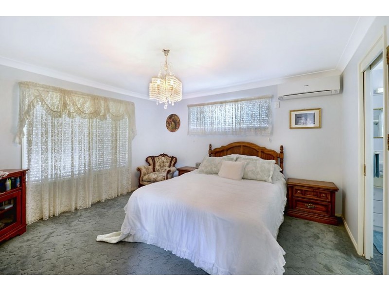 2/4-6 Clinton Street, Labrador QLD 4215