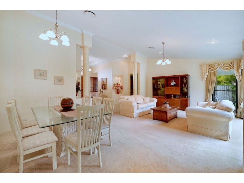 4 Trieste Court, Coombabah QLD 4216