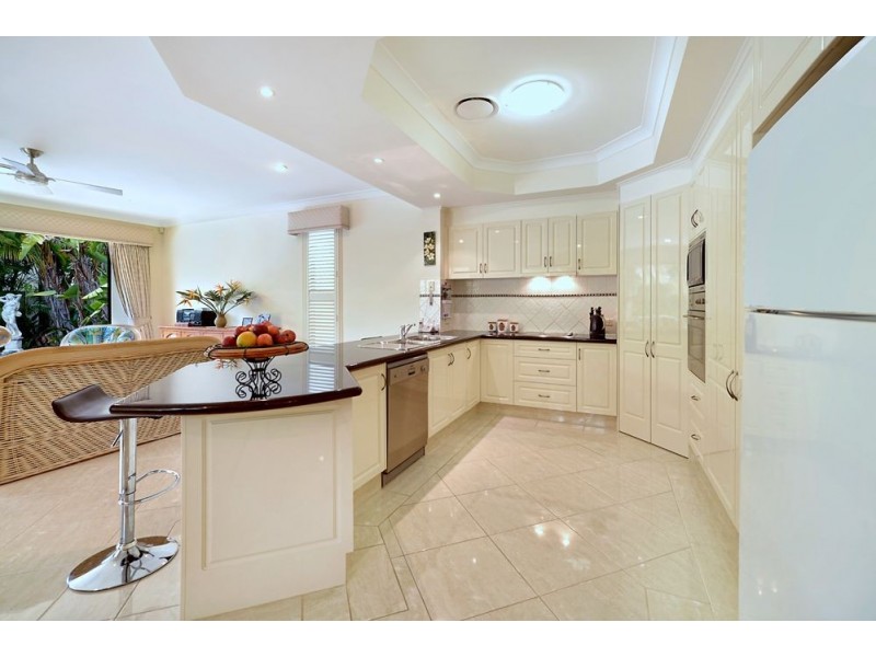 4 Trieste Court, Coombabah QLD 4216